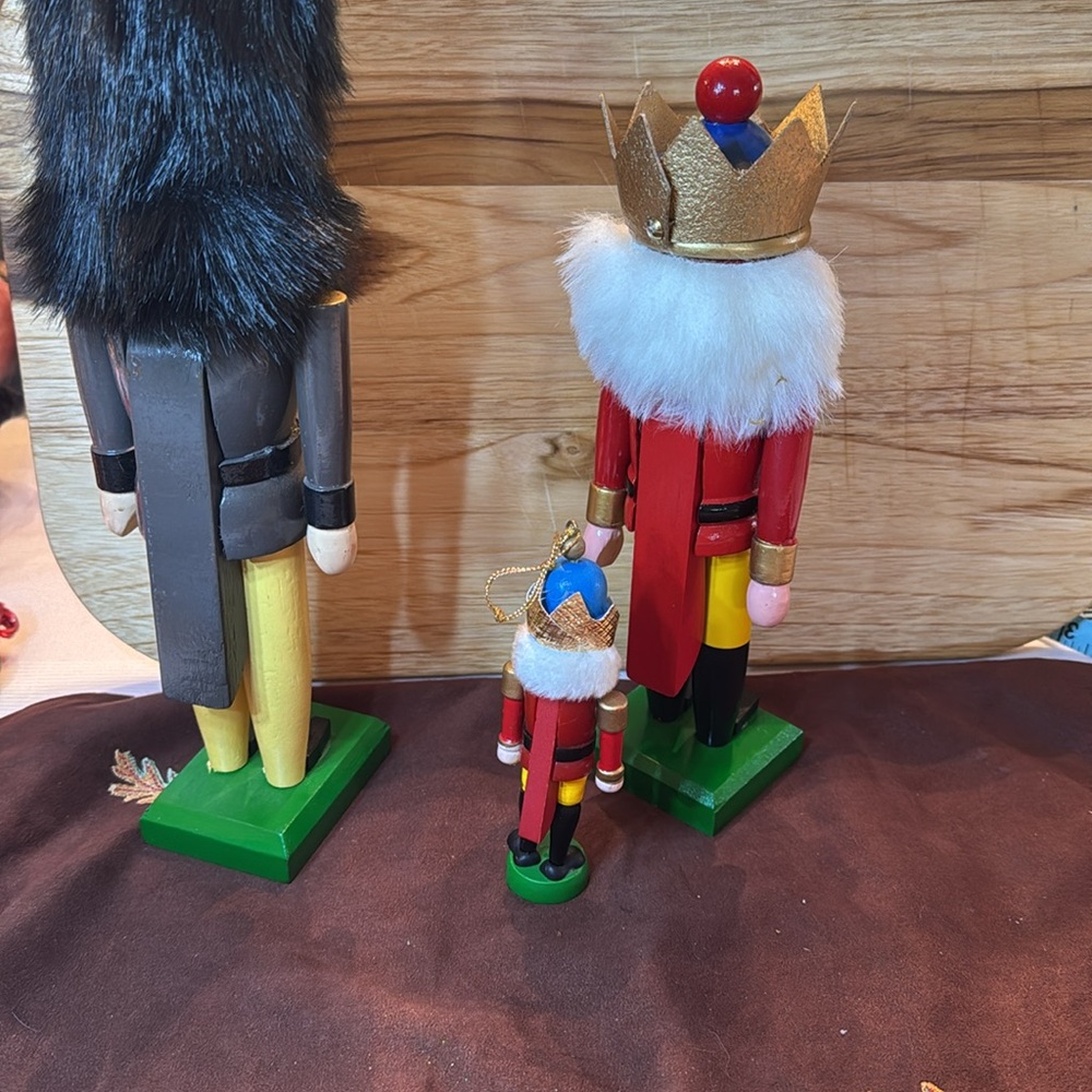 🐈⬛ 3 vintage Enesco nutcrackers - Picture 6 of 7